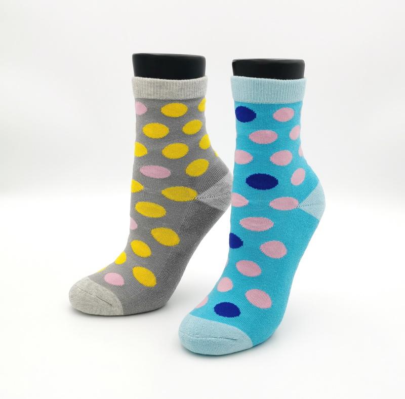 彩色圓點造型長襪