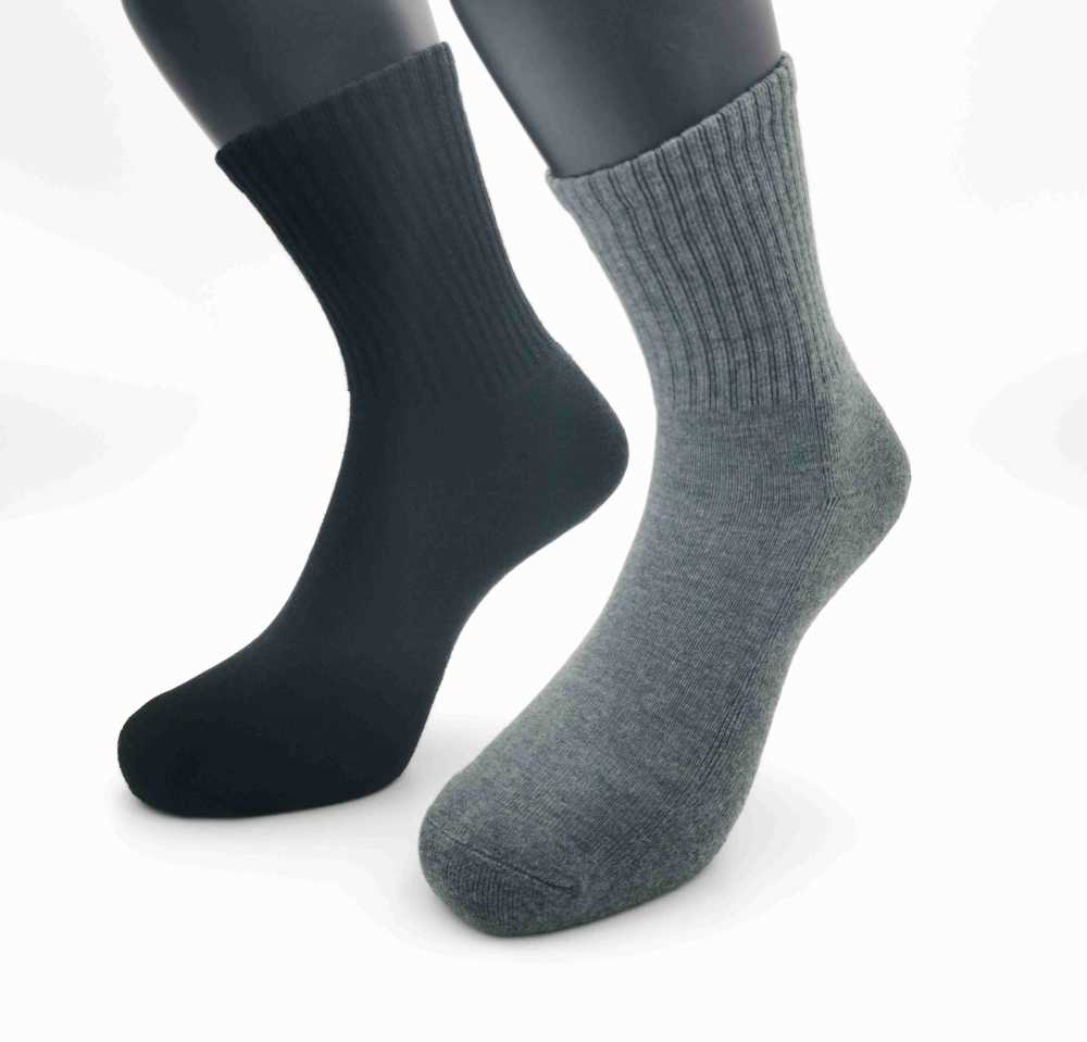 中性等長氣墊運動襪（ 無LOGO ）